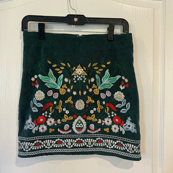 SHEIN Floral Embroidery Corduroy Bodycon Skirt. Size small - Picture 3 of 7